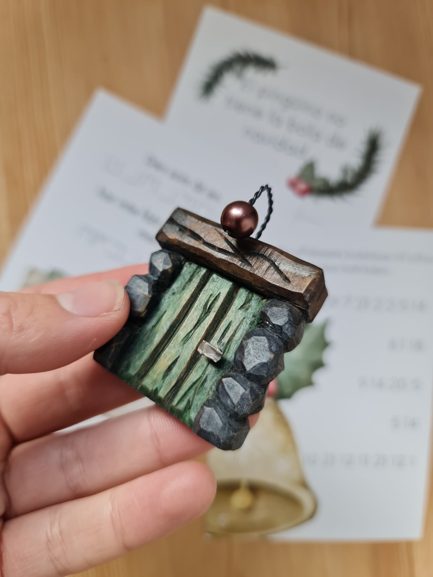 Exklusivt julpaket - julkalender och handtäljd nissedörr