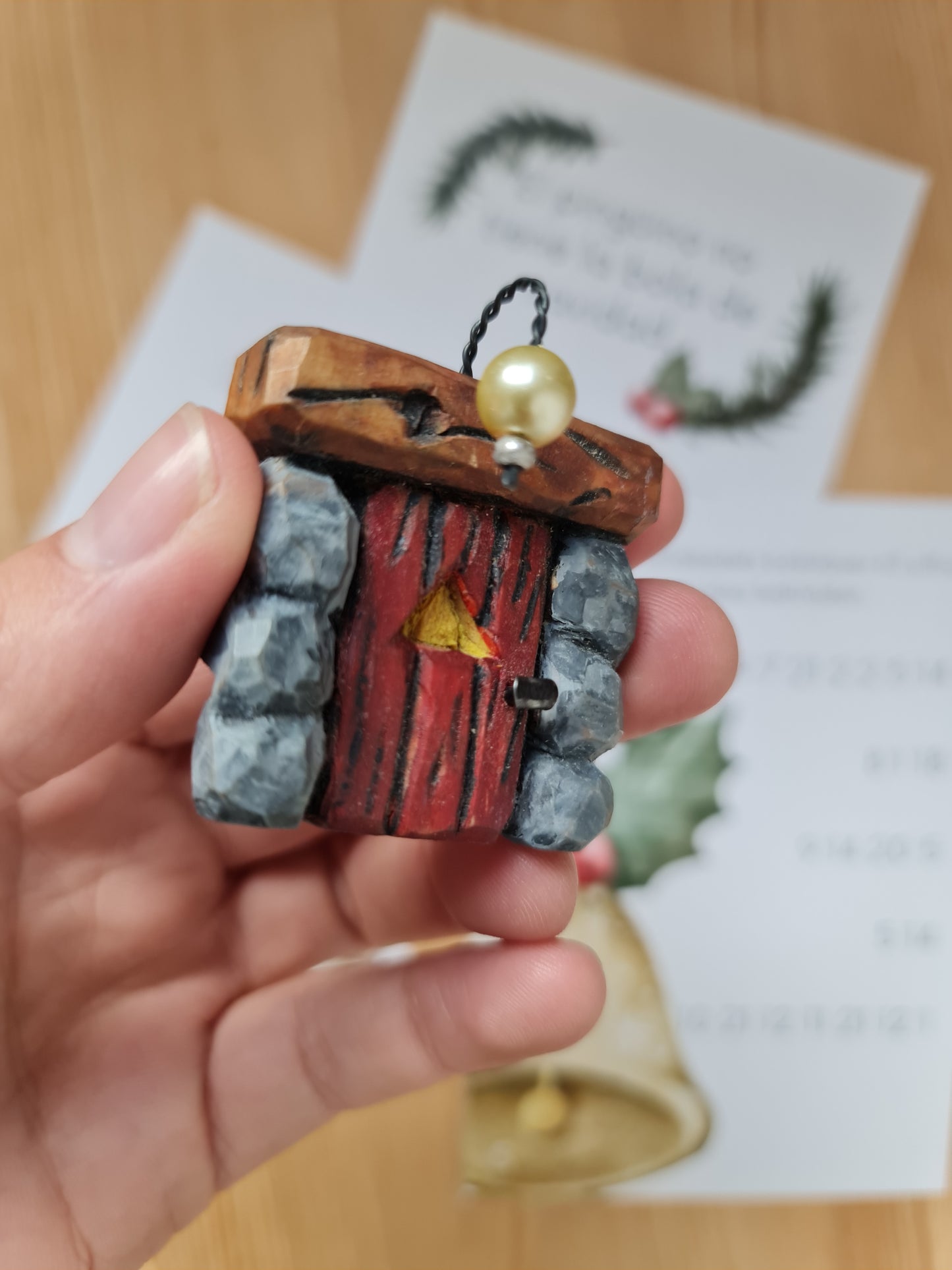 Exklusivt julpaket - julkalender och handtäljd nissedörr